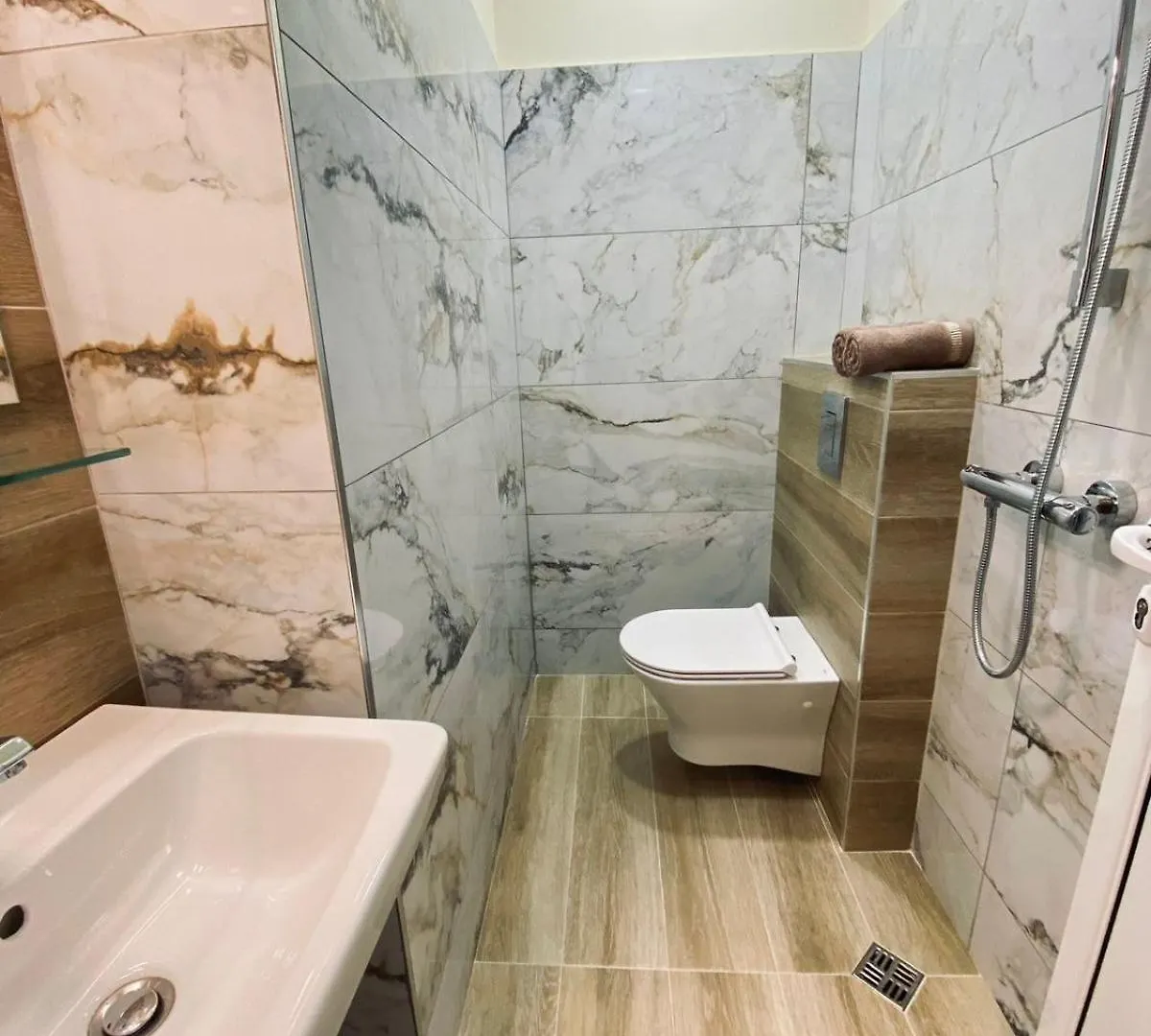 Nj Luxury Rooms And Suites Varna