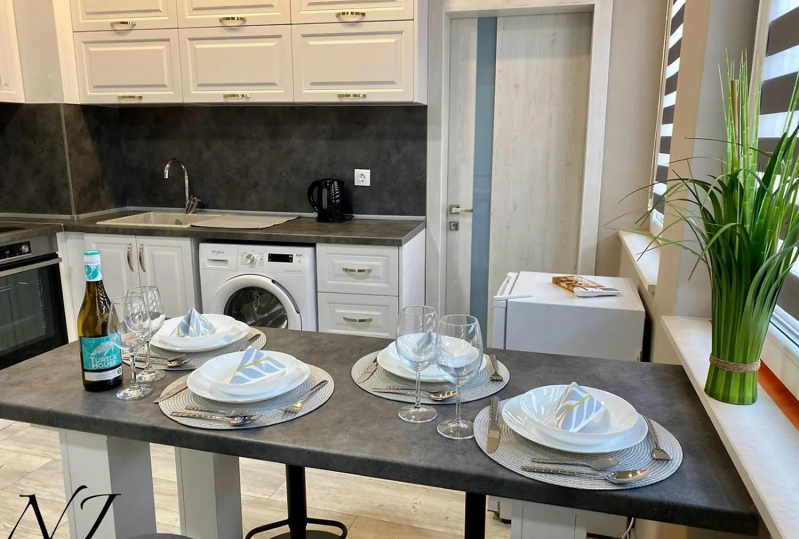 Nj Luxury Rooms And Suites Varna 0*,