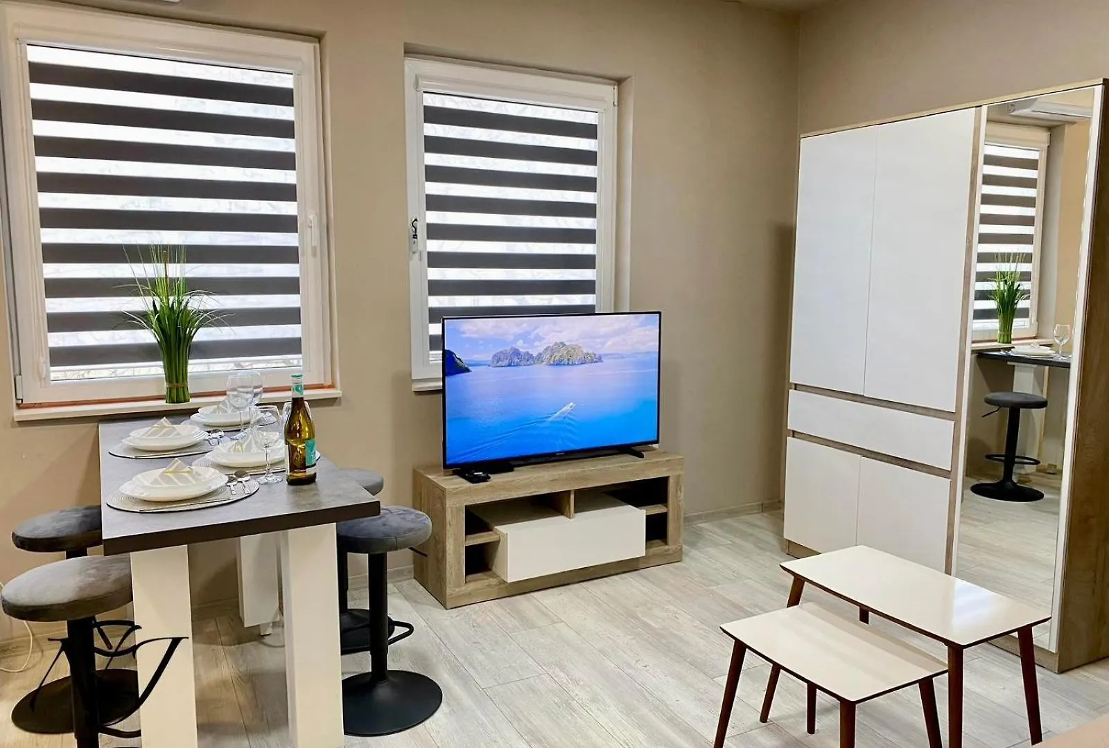 Nj Luxury Rooms And Suites Varna Apartment