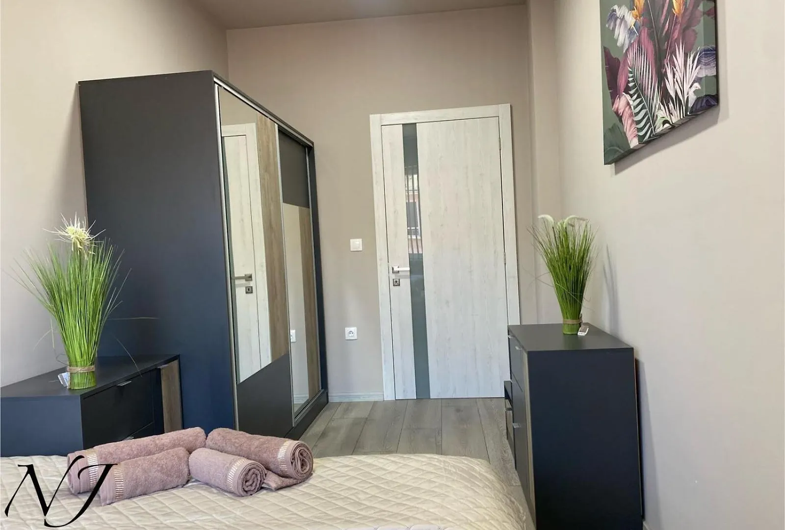 Nj Luxury Rooms And Suites Varna